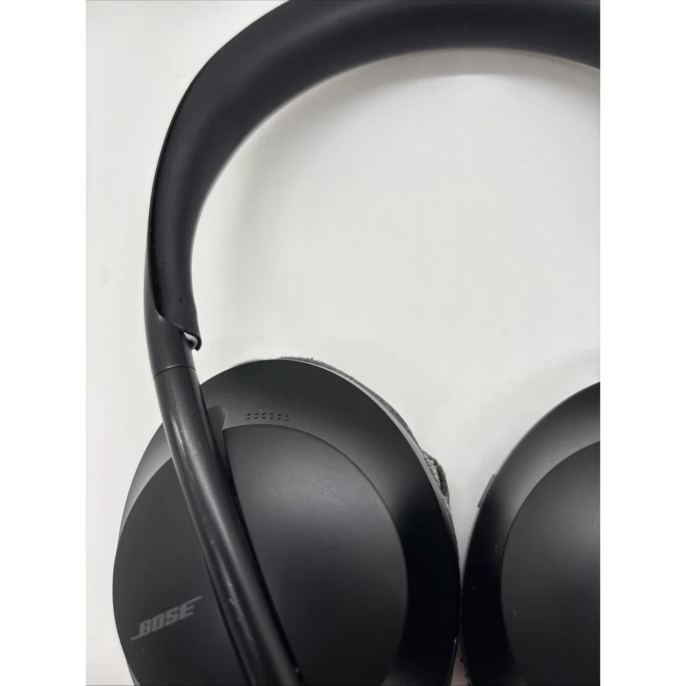 Bose Noise Cancelling 700 Bluetooth Wireless Over-Ear Headphones 794297-0100